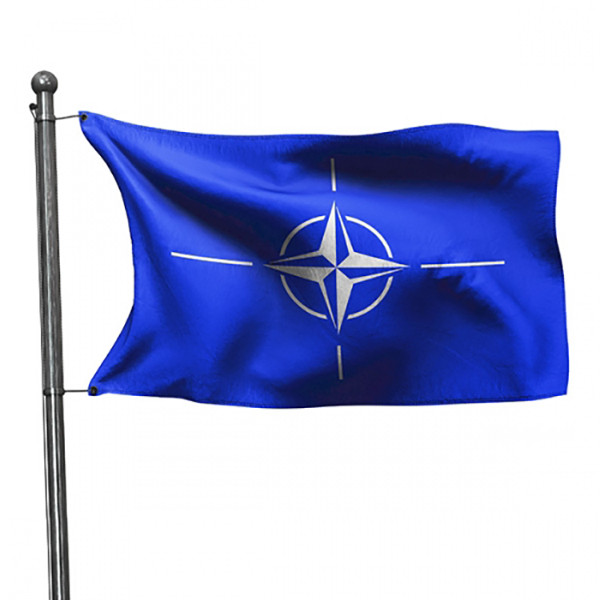 NATO vėliava